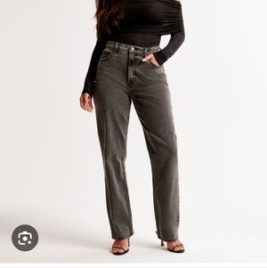 Abercrombie & Fitch Womens Curve Love Ultra High Rise 90s Straight Jean, Size 4